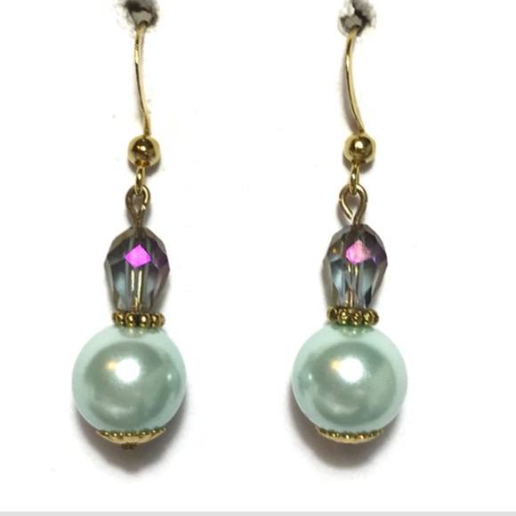 Jewelry - 3 for $15 🪐Blue pearl and crystal beaded earrings